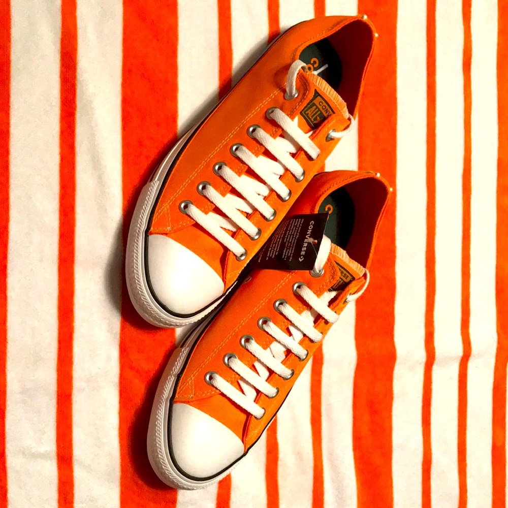 Converse Chuck Taylor’s size 10.5 Men’s. NWT.